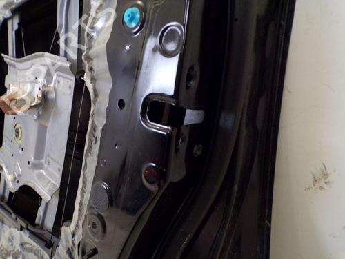 Right front door MITSUBISHI GRANDIS (NA_W) 2.0 DI-D (NA8W) | BP26647728C3 