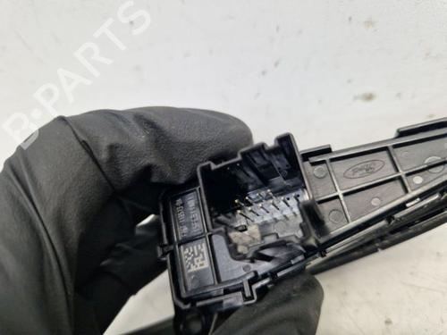 Switch FORD FOCUS III Turnier 1.0 EcoBoost | BP29099685I30