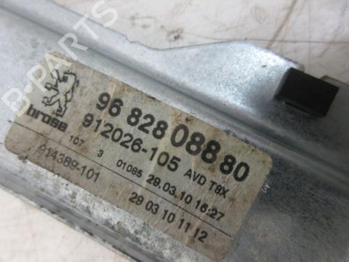 Front right window mechanism PEUGEOT 5008 (0U_, 0E_) 2.0 HDi 136 / BlueHDi 136 | BP22565236C23 