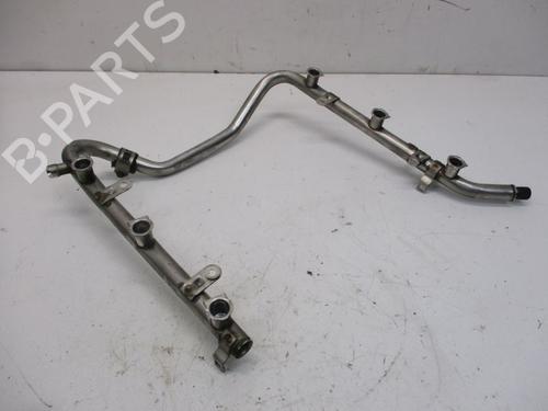 Used Injection rail Injection rail 37118311 37118311