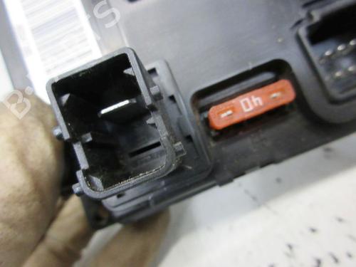 Fuse box PEUGEOT 407 (6D_) 2.0 HDi 135 (6DRHRH, 6DRHRE, 6DRHRG, 6DRHRJ) | BP29090983E1 - Image 8