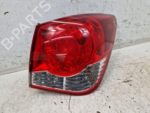 Høyre baklys CHEVROLET CRUZE (J300) 1.4 (140 hp) 29106832