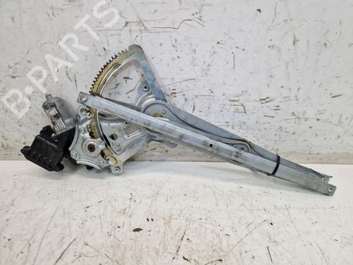 Lève-vitre avant gauche TOYOTA COROLLA Verso (ZER_, ZZE12_, R1_) 2.2 D-4D (AUR10_, AUR10R) (136 hp) 27321865
