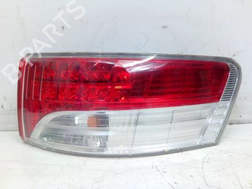 Høyre baklys TOYOTA AVENSIS Estate (_T27_) 2.2 D-4D (ADT271_, ADT271R) (150 hp) 30435777