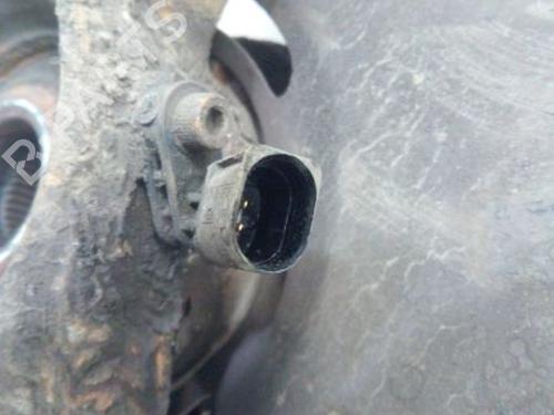 Left front steering knuckle VW TRANSPORTER T5 Van (7HA, 7HH, 7EA, 7EH) 1.9 TDI | BP31702436M25 