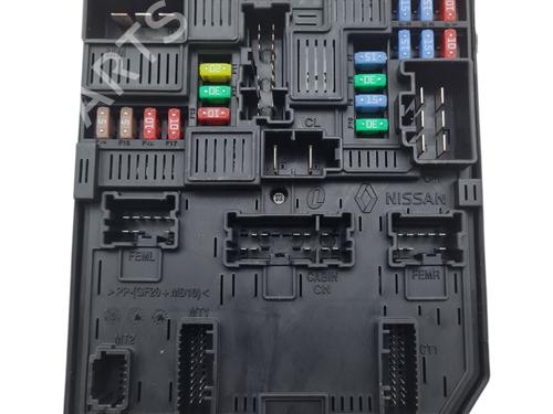 Used Fuse box Fuse box RENAULT MEGANE IV Hatchback (B9A/M/N_) 1.5 Blue dCi 95 (B9A2, B9A6) (95 hp) 33655381 33655381