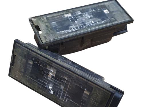 licence-plate-light-renault-clio-iii-br01-cr01-2005-2006-2007-2008-2009-2010-2011-2012-2013-2014-34228481 main image