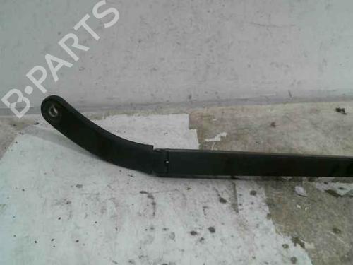 Used Front windshield wiper arm RENAULT SCÉNIC II (JM0/1_) 1.9 dCi (JM0G, JM12, JM1G, JM2C) (120 hp) 24914166