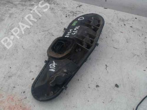Used Lamp holder PEUGEOT 107 (PM_, PN_) 1.0 (68 hp) 25762404