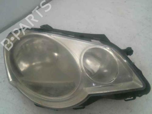 Used Right headlight VW POLO (9N_, 9A_) 1.4 TDI (70 hp) 24901577