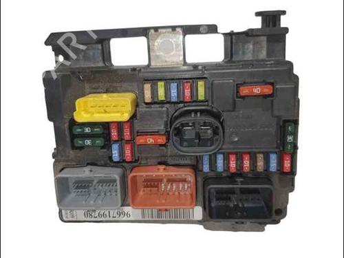 Used Fuse box CITROËN C3 II (SC_) 1.6 HDi 90 (90 hp) 25012045