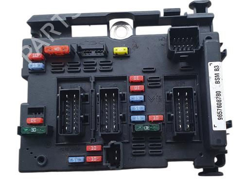 Sikringsdåse PEUGEOT 206+ (2L_, 2M_) 1.4 i (2LKFWA, 2MKFWA) (75 hp) 30949048