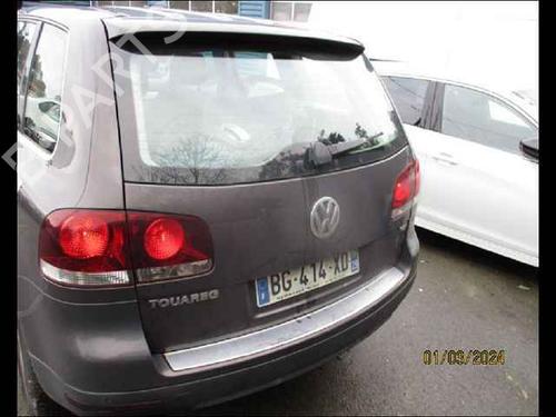 Left taillight VW TOUAREG (7LA, 7L6, 7L7) 2.5 R5 TDI | BP24904965C34 