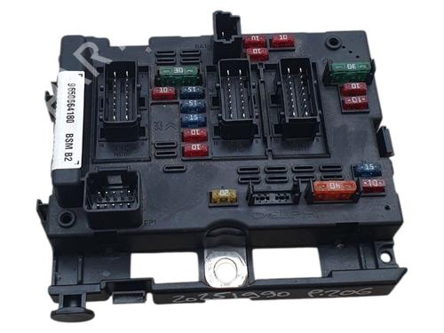 Used Fuse box PEUGEOT 206 Hatchback (2A/C) 1.4 i (75 hp) 27393115