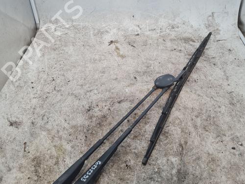 front-windshield-wiper-arm-renault-twingo-i-c06_-1993-1994-1995-1996-1997-1998-1999-2000-2001-2002-2003-2004-2005-2006-2007-2008-2009-2010-2011-2012-31842669 main image