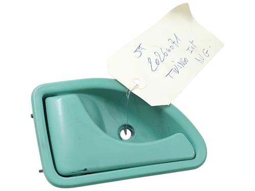 Used Front left interior door handle Front left interior door handle RENAULT TWINGO I (C06_) 1.2 (C066, C068) (58 hp) 33946473 33946473