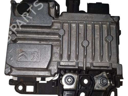 Sikringsdåse PEUGEOT 2008 I (CU_) 1.6 BlueHDi 100 (100 hp) 29738608