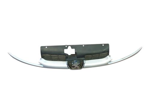 Used Grille Grille 38490816 38490816