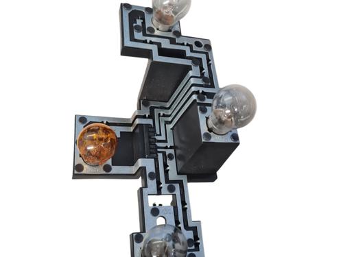 Used Lamp holder Lamp holder RENAULT LAGUNA III Grandtour (KT0/1) 2.0 dCi (KT01, KT08, KT09, KT0K, KT12, KT1D, KT1W) (150 hp) 33277327 33277327