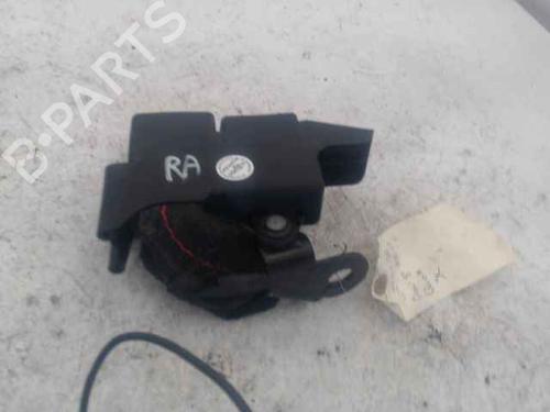 Used Seat buckle RENAULT CLIO III (BR0/1, CR0/1) 1.5 dCi (C/BR0G, C/BR1G) (68 hp) 24895921