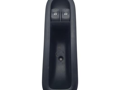 Used Switch Switch RENAULT CLIO III (BR0/1, CR0/1) 1.5 dCi (C/BR0G, C/BR1G) (68 hp) 33857960 33857960