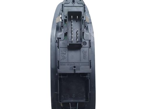 Switch PEUGEOT 208 I (CA_, CC_) 1.2 PureTech 82 | BP26457753I30