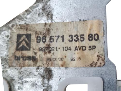 Front right window mechanism CITROËN C4 I (LC_) 1.6 16V | BP30604834C23