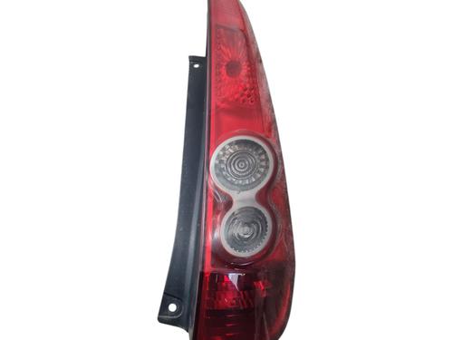 Used Right taillight FORD FIESTA V (JH_, JD_) 1.4 TDCi (68 hp) 30604845