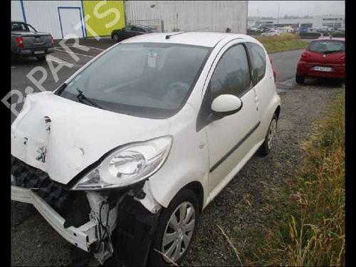 Left front door PEUGEOT 107 (PM_, PN_) 1.0 | BP24906849C2