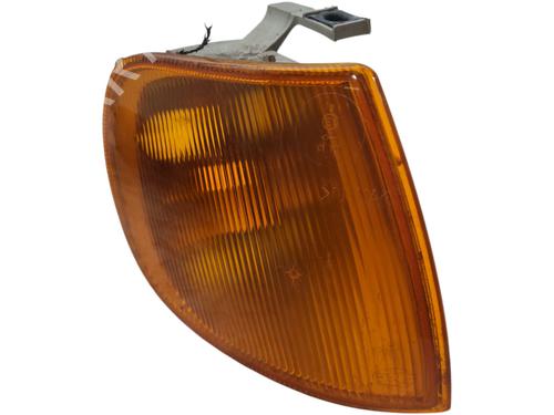 Intermitente delantero derecho Intermitente delantero derecho VW POLO III (6N1) 55 1.3 (55 hp) 33631504 33631504