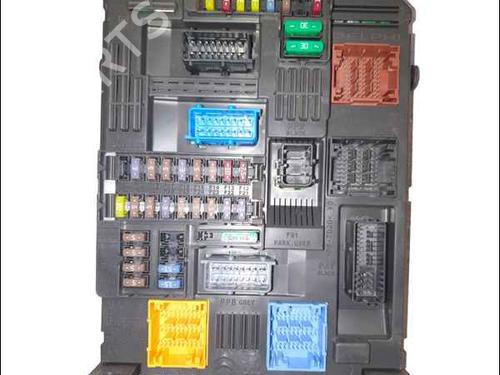 Used Fuse box CITROËN C3 / C3 ORIGIN III (SX) 1.5 BlueHDi 100 (SXYHYP, SXYHTU) (102 hp) 25012246