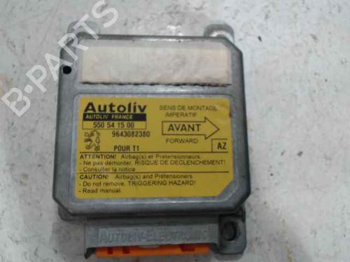 Used ECU airbags PEUGEOT 206 Hatchback (2A/C) 1.4 i (75 hp) 27372552