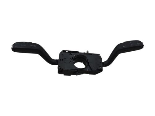 Forlygtekontakt Forlygtekontakt SEAT IBIZA IV (6J5, 6P1) 1.9 TDI (105 hp) 33857977 33857977