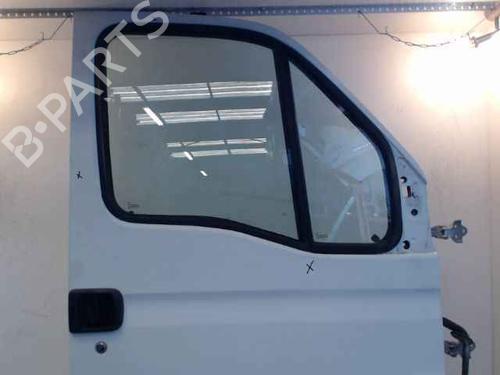 Used Right front door RENAULT MASTER II Van (FD) 2.5 dCi 120 (115 hp) 24910881