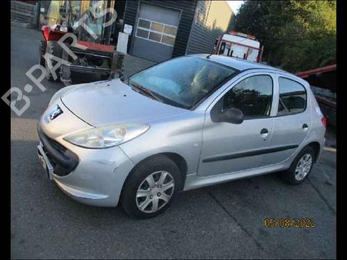 Fuse box PEUGEOT 206+ (2L_, 2M_) 1.4 HDi eco 70 | BP25011573E1 - Image 3