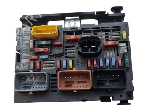 Used Fuse box Fuse box 37674190 37674190