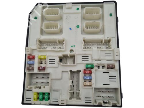 fuse-box-renault-megane-iii-hatchback-bz01_-b3_-2008-33030652 main image