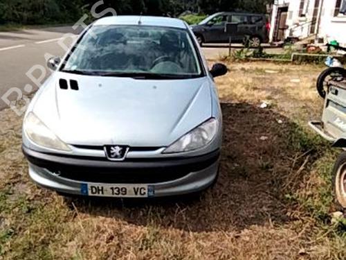 Right headlight PEUGEOT 206+ (2L_, 2M_) 1.4 i (2LKFWA, 2MKFWA) | BP28120491C29