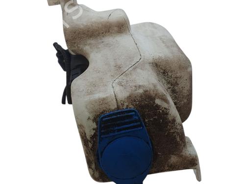 Used Windscreen washer tank Windscreen washer tank VW GOLF IV (1J1) 1.4 16V (75 hp) 39966015 39966015