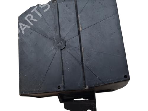 Zekeringkast Zekeringkast RENAULT CLIO III (BR0/1, CR0/1) 1.5 dCi (C/BR0G, C/BR1G) (68 hp) 37478712 37478712