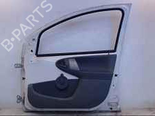 Right front door PEUGEOT 107 (PM_, PN_) 1.0 | BP24910189C3