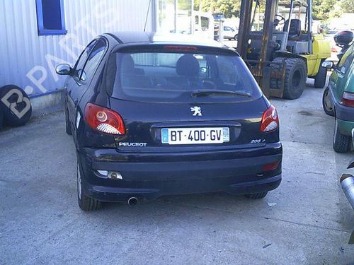 Left headlight PEUGEOT 206+ (2L_, 2M_) 1.4 HDi eco 70 | BP28800661C28 