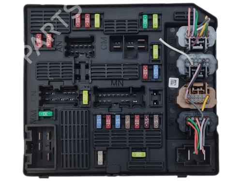 Used Fuse box Fuse box 36097633 36097633