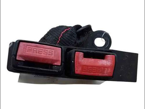 Used Seat buckle RENAULT CLIO III (BR0/1, CR0/1) 1.5 dCi (C/BR0G, C/BR1G) (68 hp) 24896092
