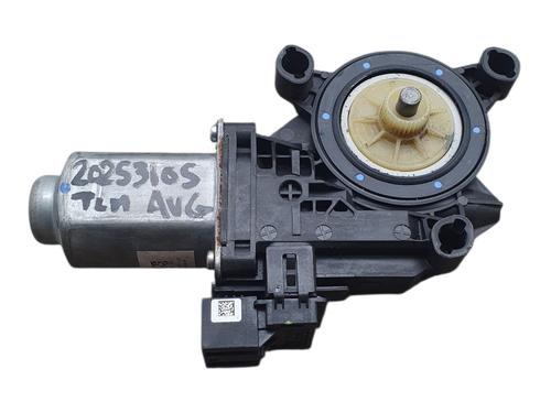 Used Left front window motor SKODA ROOMSTER (5J7) 1.9 TDI (105 hp) 31054536