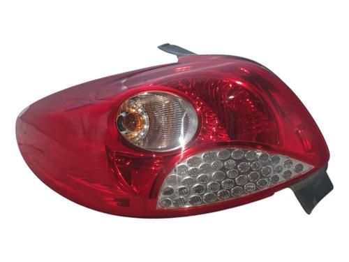 Used Left taillight PEUGEOT 206+ (2L_, 2M_) 1.4 i (2LKFWA, 2MKFWA) (75 hp) 26607765