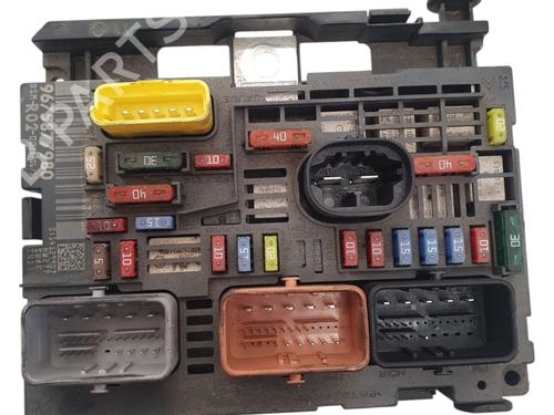 Used Fuse box PEUGEOT 3008 I MPV (0U_) 1.6 HDi (112 hp) 25703078