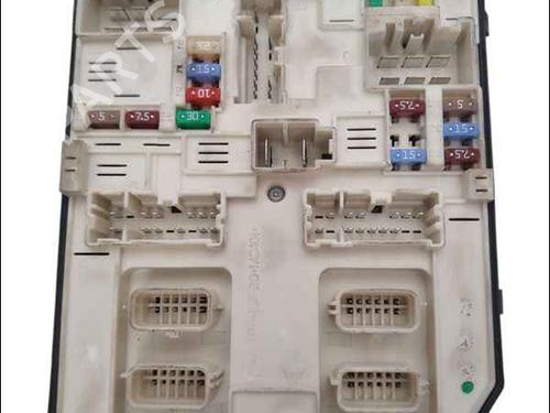 Used Fuse box RENAULT KANGOO / GRAND KANGOO II (KW0/1_) 1.5 dCi 90 (KW05, KW08, KW0G, KW11) (90 hp) 25012762