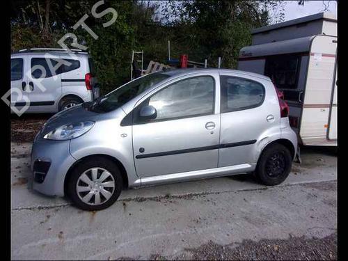 Left taillight PEUGEOT 107 (PM_, PN_) 1.0 | BP24906167C34 