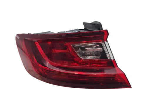 left-taillight-renault-megane-iv-hatchback-b9amn_-2015-33678566 main image